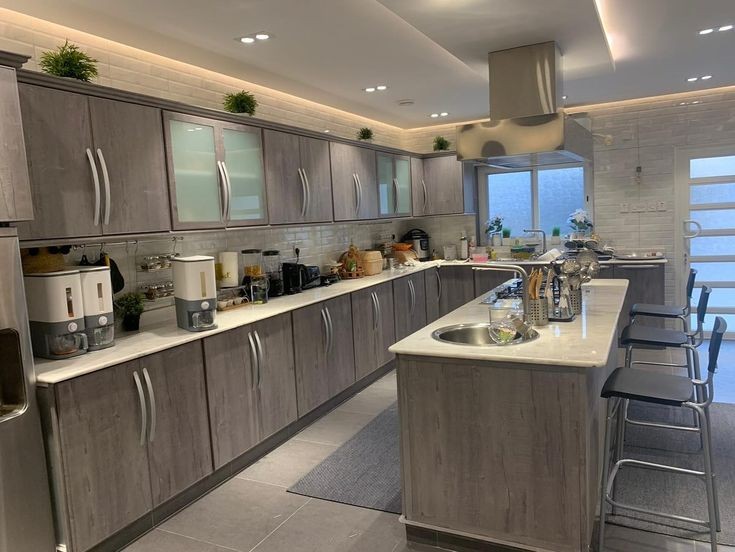 فني المنيوم في غرناطة-رقم فني المنيوم غرناطة-فني المنيوم هندي غرناطة-تفصيل المنيوم غرناطة 99265343 | ملوك التسويق للدعاية والاعلان