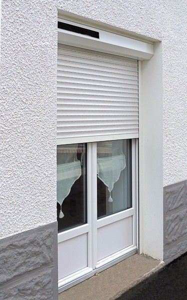 فني تركيب شتر تيماء -تركيب شتر تيماء -فني شتر تيماء 99880995 | ملوك التسويق للدعاية والاعلان