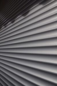 فني تركيب شتر الدسمة -تركيب شتر الدسمة -فني شتر الدسمة 99880995 | ملوك التسويق للدعاية والاعلان